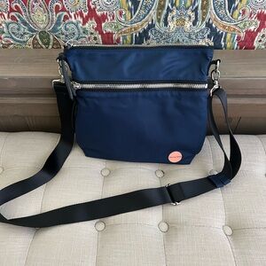 Shorty love Amuse Handbag